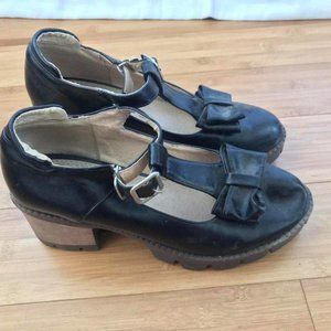 Mary Jane Style Shoes